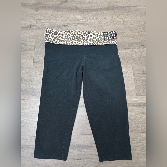 PINK Victoria's Secret Pants - Y2K Victoria's Secret Roll Top Animal Print Sequins Capri Leggings Size Medium